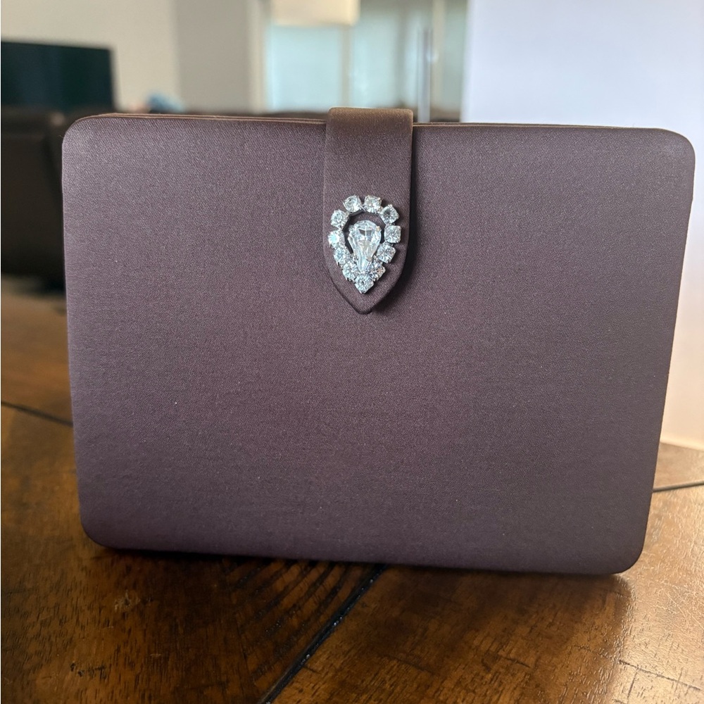 Elegant Vintage Brown Clutch with Crystal Accent